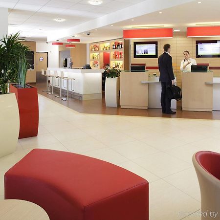 Ibis Lyon L'Isle D'Abeau Hotel Ngoại thất bức ảnh