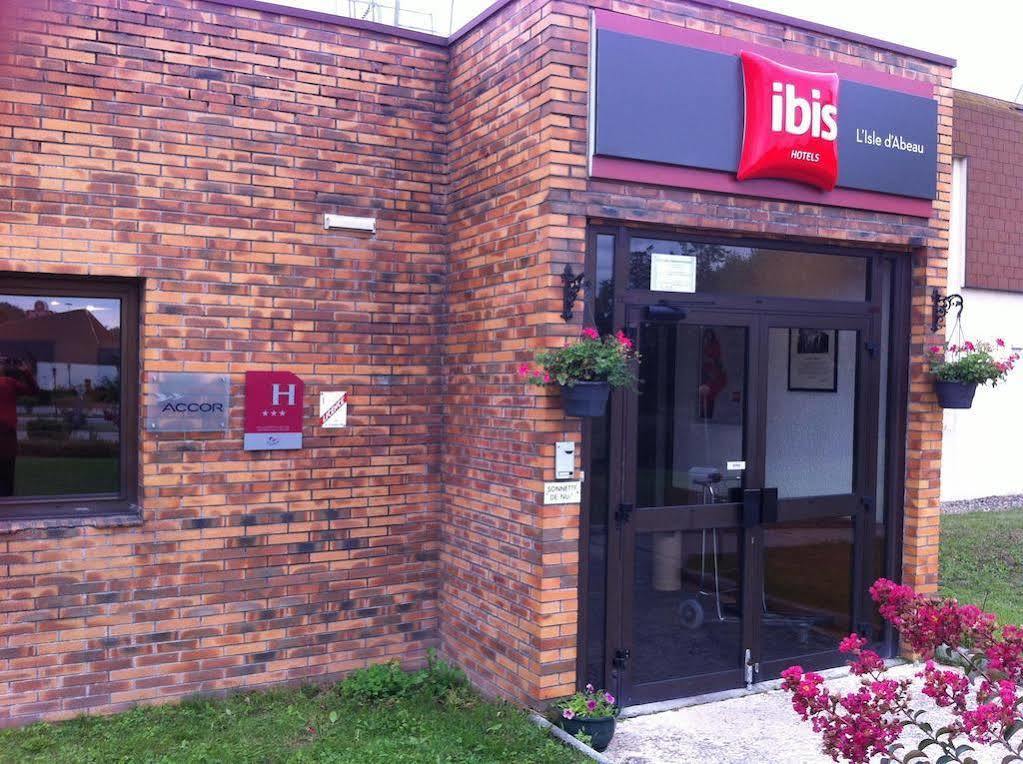 Ibis Lyon L'Isle D'Abeau Hotel Ngoại thất bức ảnh