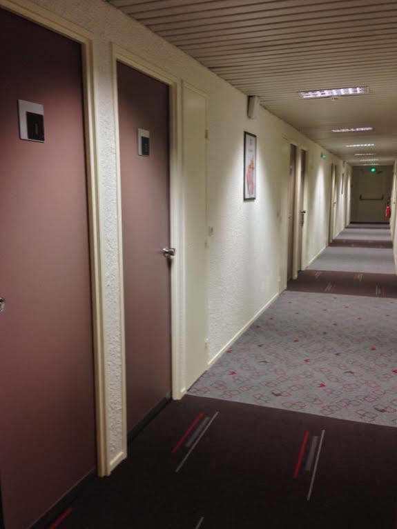 Ibis Lyon L'Isle D'Abeau Hotel Ngoại thất bức ảnh
